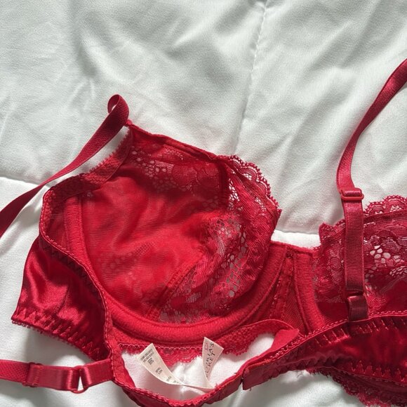 Vintage 90s Y2K Victoria's Secret Unlined Bra 36B Red Lace Nylon Rose Floral - Picture 7 of 9